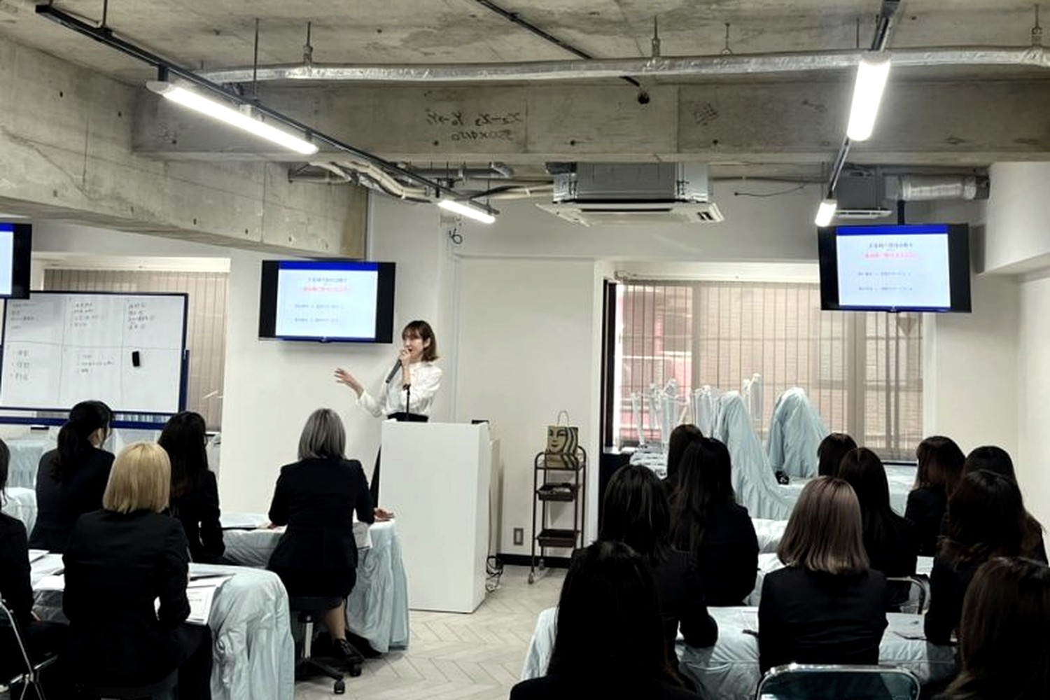 DL･BEAUTY ACADEMYで行われた2023年度内定者事前研修